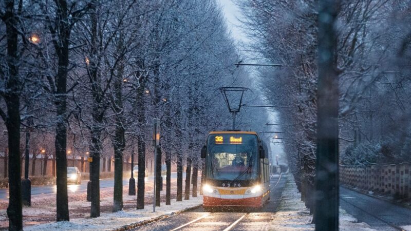 Warszawskie tramwaje w nowoczesnej odsłonie – przetarg na przebudowę trasy tramwajowej ulicą Marszałkowską